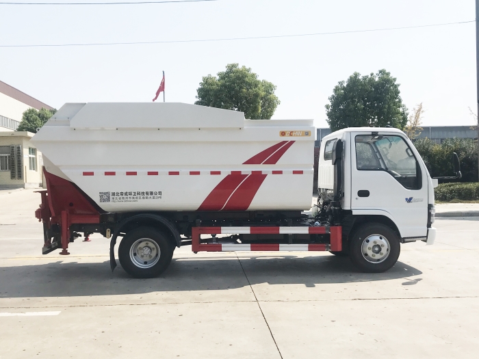 五十鈴后掛桶式垃圾車